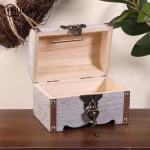 hucha cofre madera con candado
