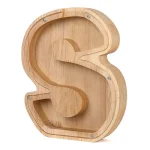 Hucha letra de madera infantil