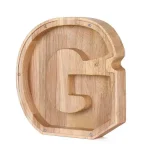 Iniciales en madera como huchas